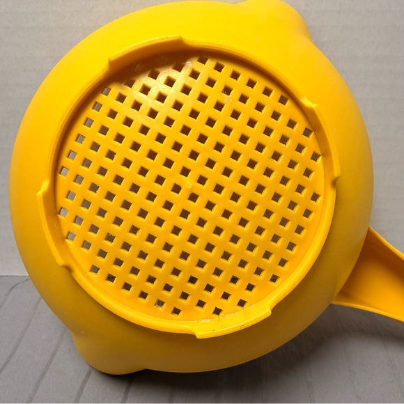 Tupperware Colander Strainer - Picture 5 of 9